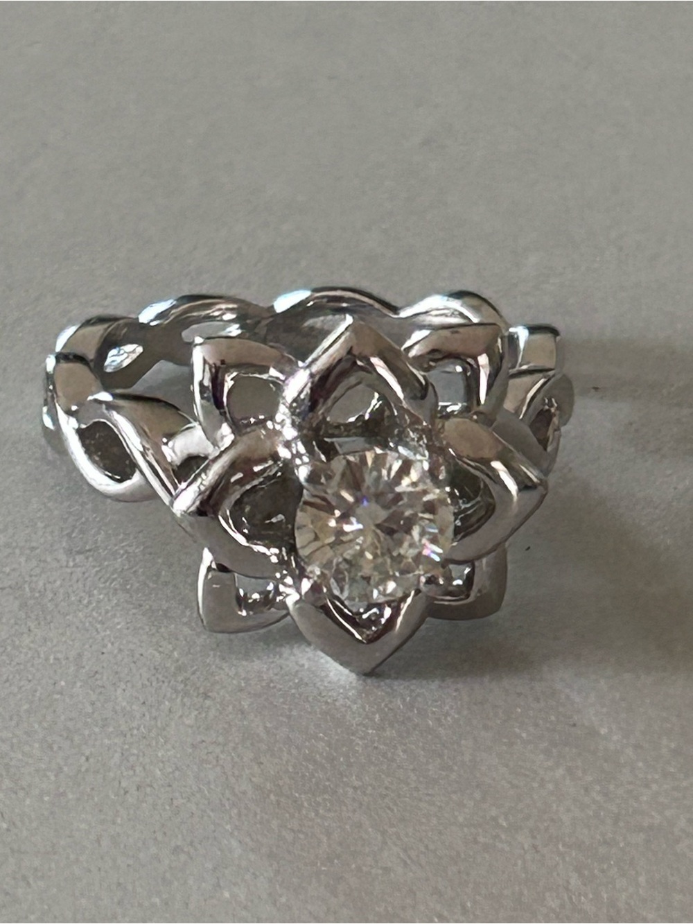 Kay Jewelers 925 Sterling Silver Woven Lotus Flower Moissanite Ring - Size 7